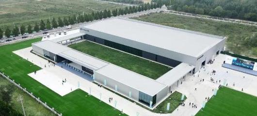 河南首臺智慧儲能液冷柜式產(chǎn)品下線，投資管理迎來綠色新機遇